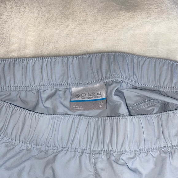 Columbia Loose Shorts - Picture 9 of 13